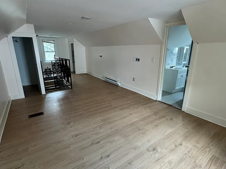 929 McClurkan Ave — Photo 9