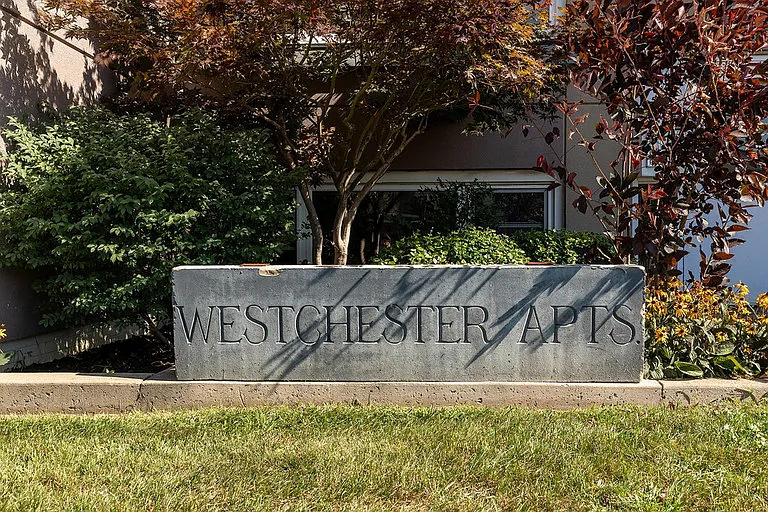 143 Westchester Cres — Photo 10