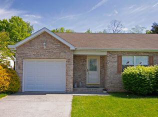 174 Village Dr, Lewisburg, WV 24901