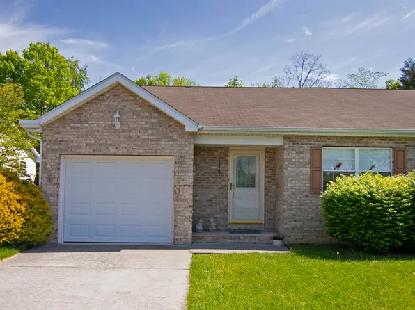 174 Village Dr, Lewisburg, WV 24901