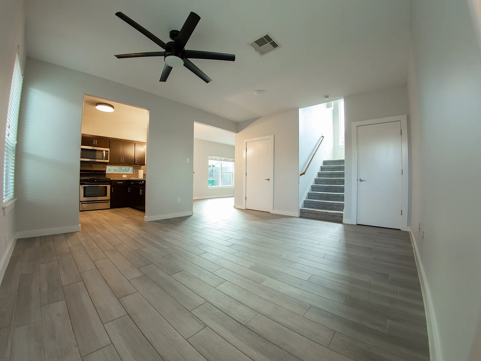 3 bed, 2.5 bath, 1780 sqft, $2,600 — Photo 3
