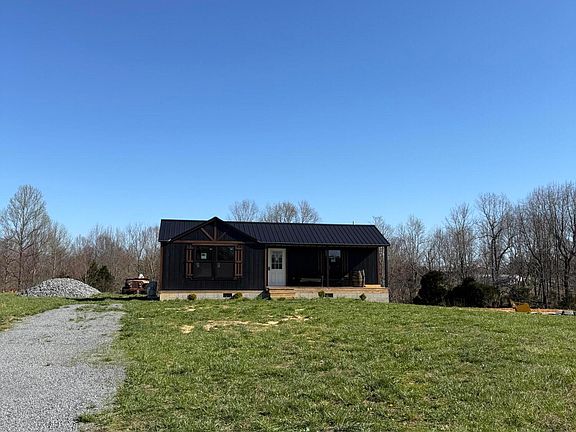 2nd image of 146 Oaks Rd