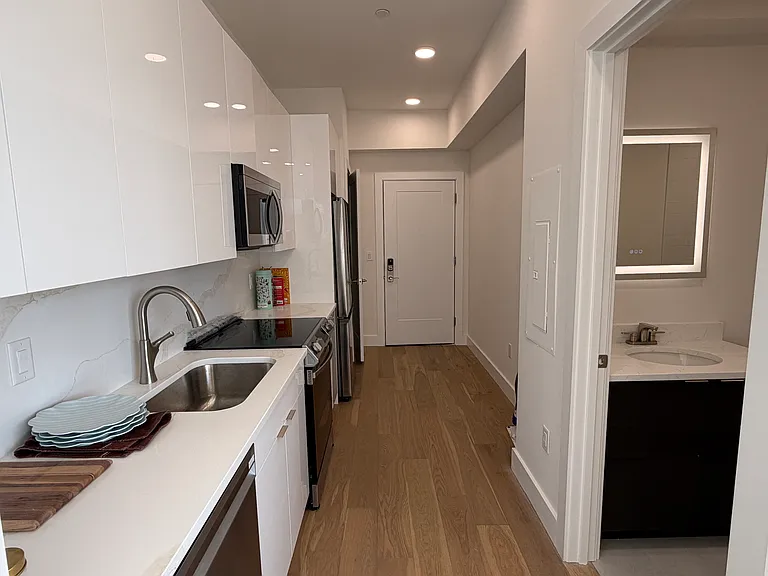 36-38 Hichborn St #201 — Photo 5