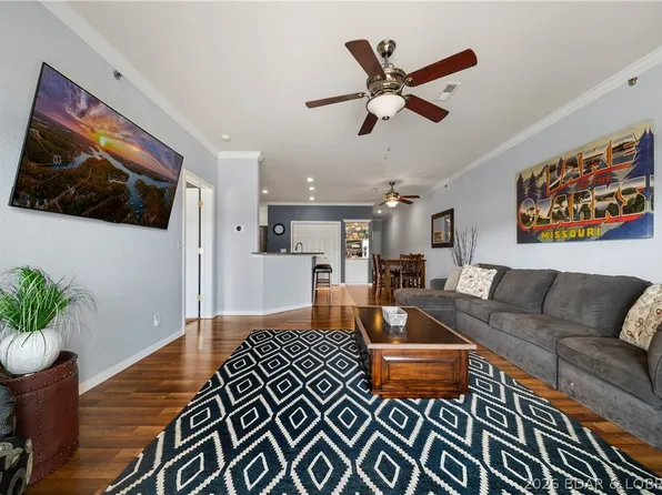 216 Lakeview Resort Blvd Unit 1E, Sunrise Beach, MO 65079