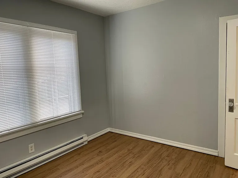 2605 T St — Photo 16