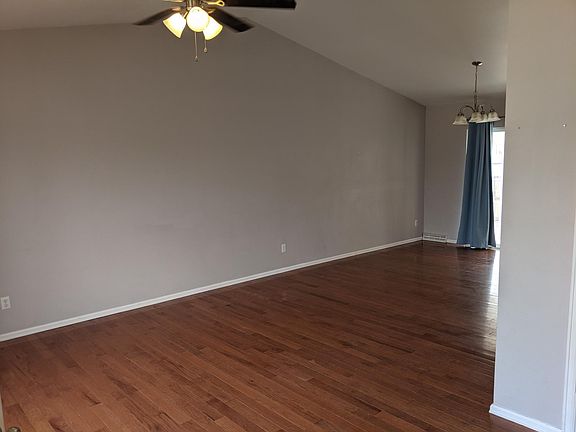 3rd image of 122 N 48th Avenue Ct