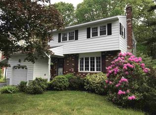 14 Lexington Rd, Saratoga Springs, NY 12866