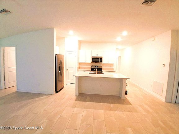 2nd image of 1866 Diablo Cir SW