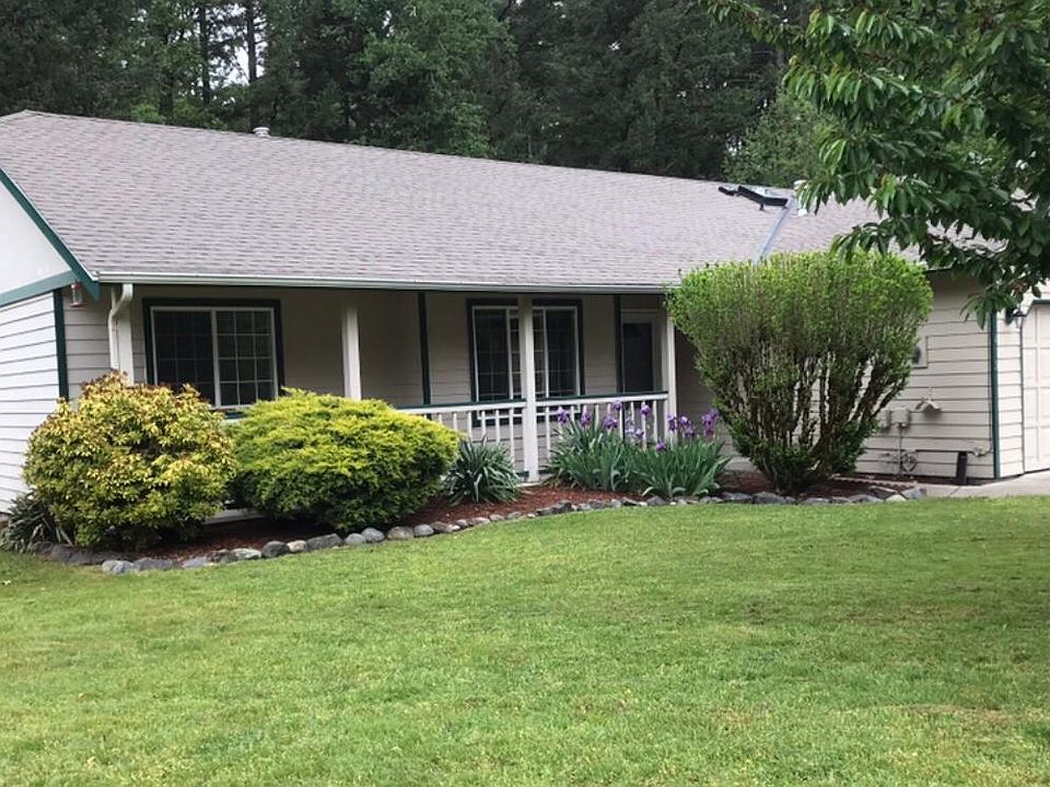 1st image of 415 187th St E