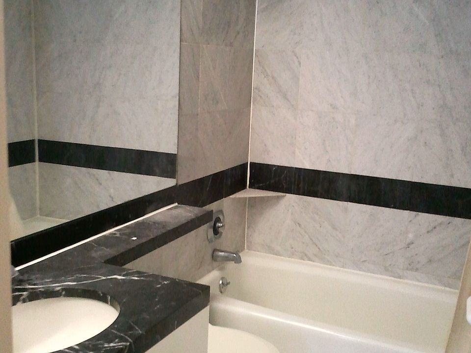 2nd image of 150-156 W 56th St APT 4506
