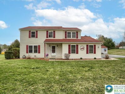 6417 Mountain View Dr, Slatington, PA, 18080