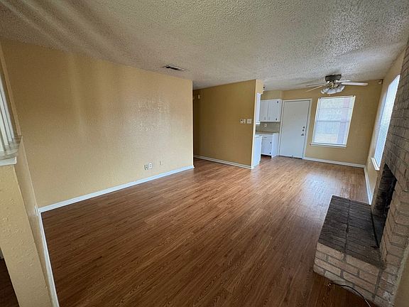 3rd image of 2208 Hunt Dr #B