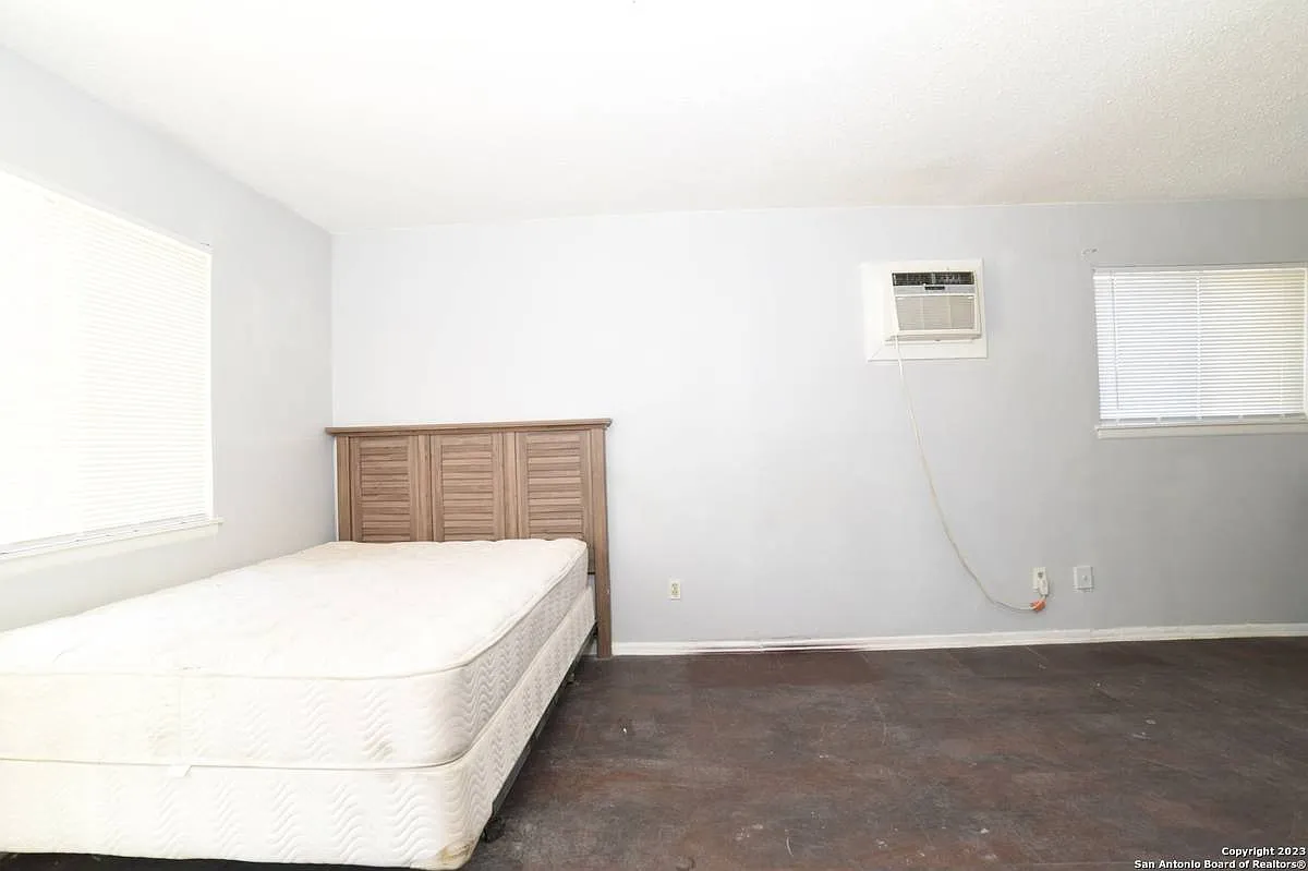 1 bed, 4500 sqft, $650 — Photo 4