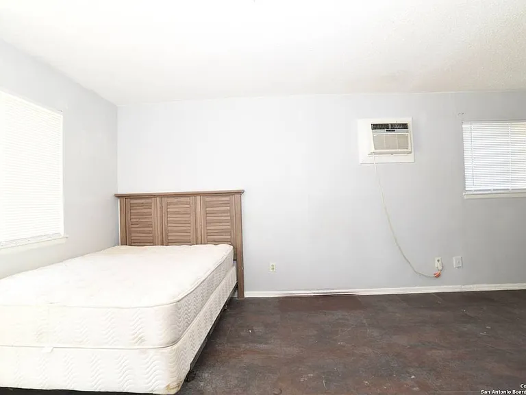 6641 San Pedro Ave #4 — Photo 4