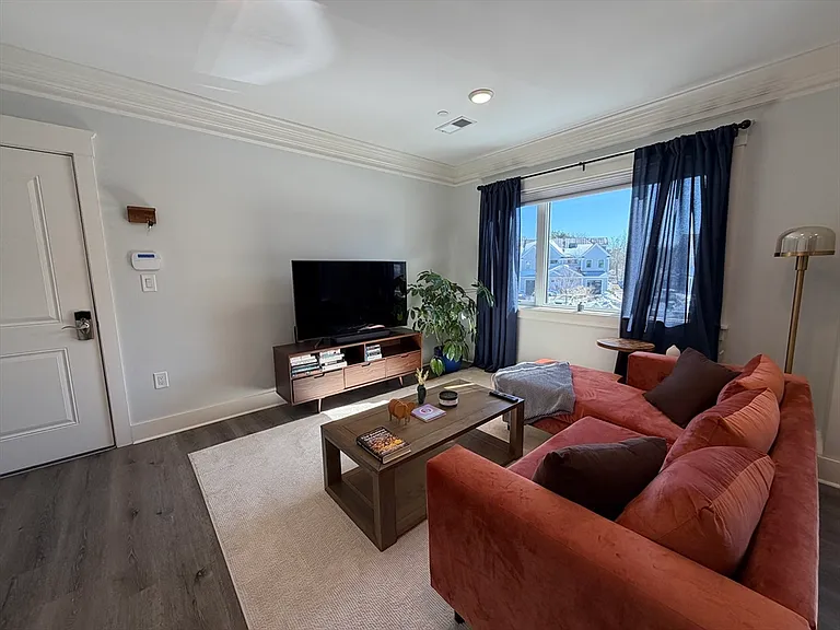 17 Hennery Way #G — Photo 3