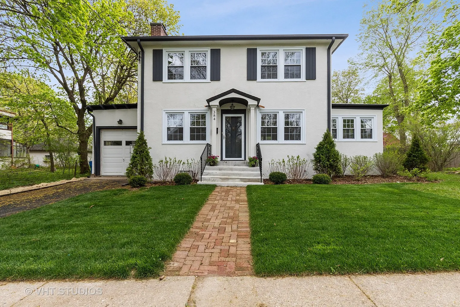 384 Vine Ave photo 1