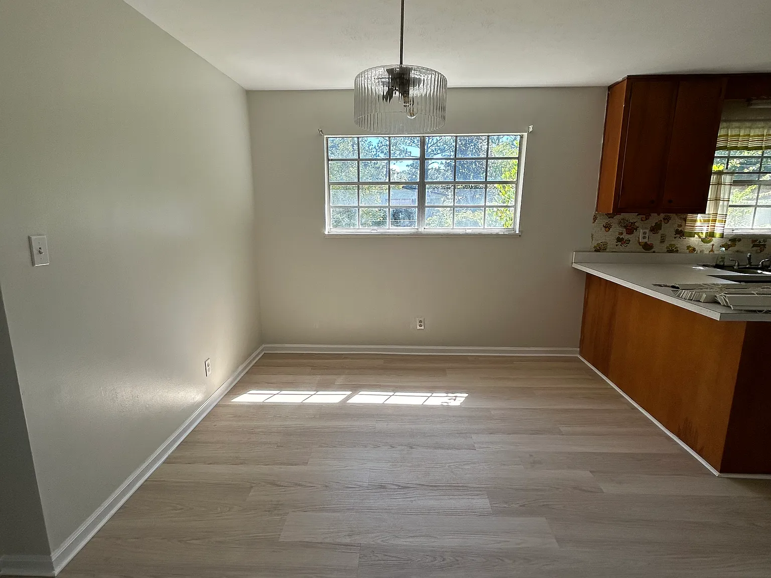 3 bed, 1080 sqft, $1,095 — Photo 2