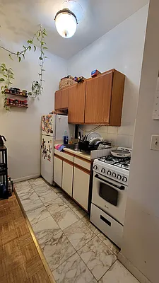 Rented by New York Dwellings LLC | media 21