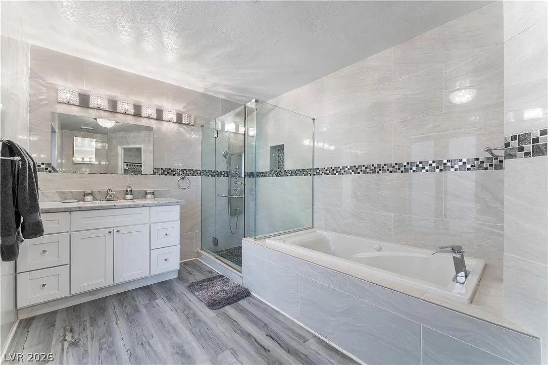 3 bed, 2.0 bath, 1591 sqft, $2,495 — Photo 3