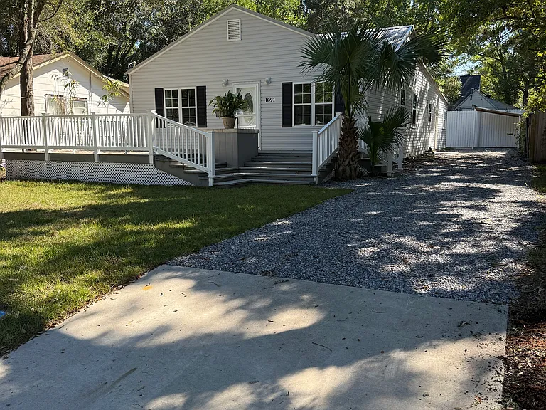 1091 Frank P Corso St — Photo 3