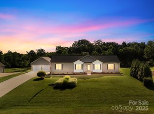 240 Red Cedar Rd, Mooresville, NC 28115