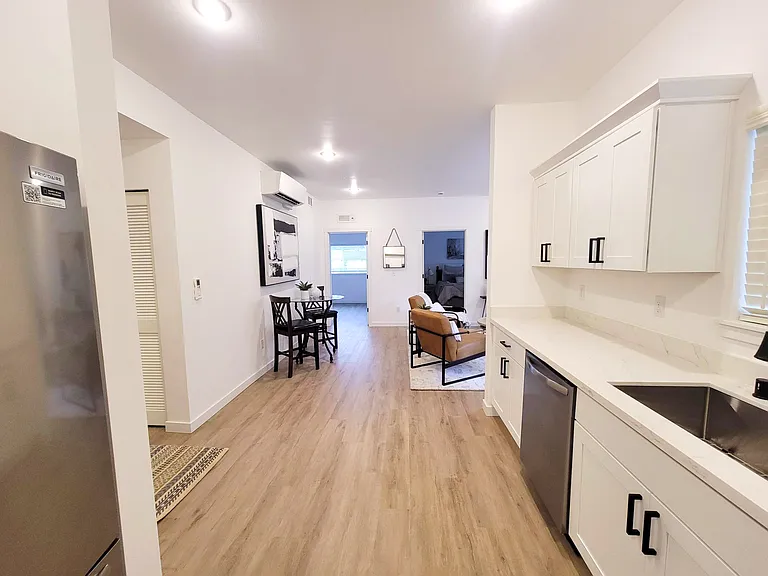 Copperstone Luxury Apartments and Townhomes — Photo 40