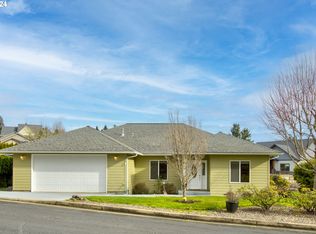 602 Divot Loop, Sutherlin, OR 97479