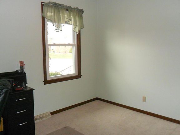 5th image of 903 S Red Wing Dr