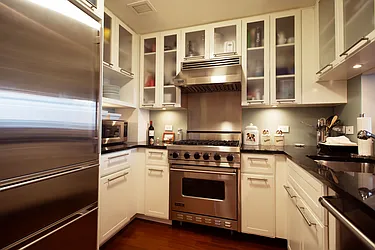 Rented by BARNES New York
