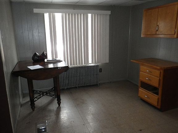 5th image of 208 Barr Ave