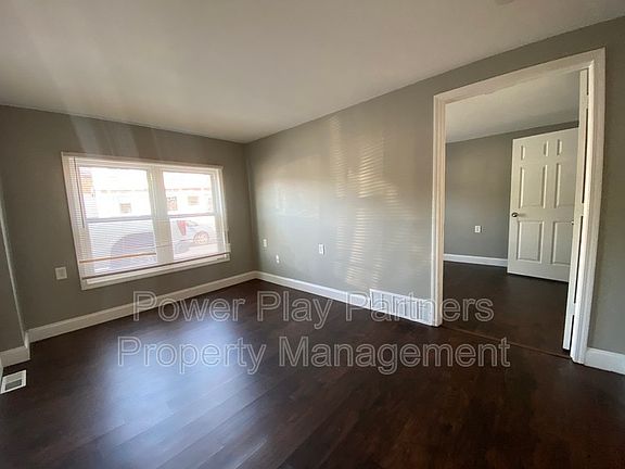 4th image of 1073 Grant St APT 12