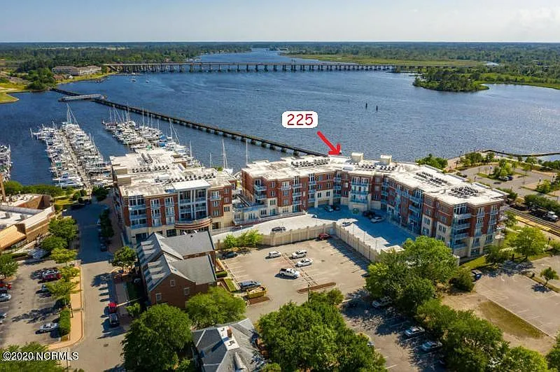 Unit 225, waterfront condominium with spectacular views. - 225 Sky Sail Blvd