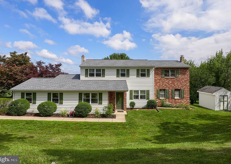 1st image of 743 Farmdale Rd