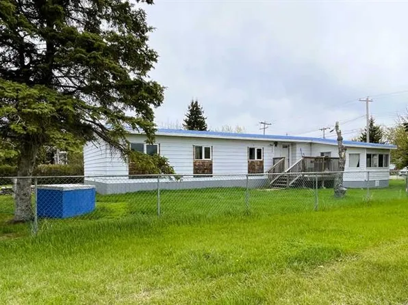 4521 W 50th Ave, Grimshaw, AB T0H 1W0