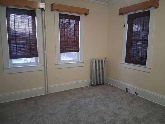 5th image of 136 W Morton St #1