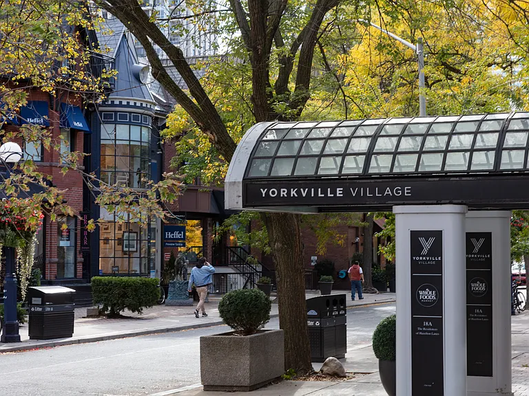 771 Yonge St — Photo 5