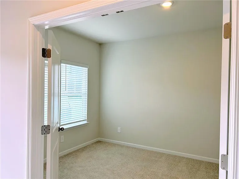7811 Richmond Trl — Photo 9