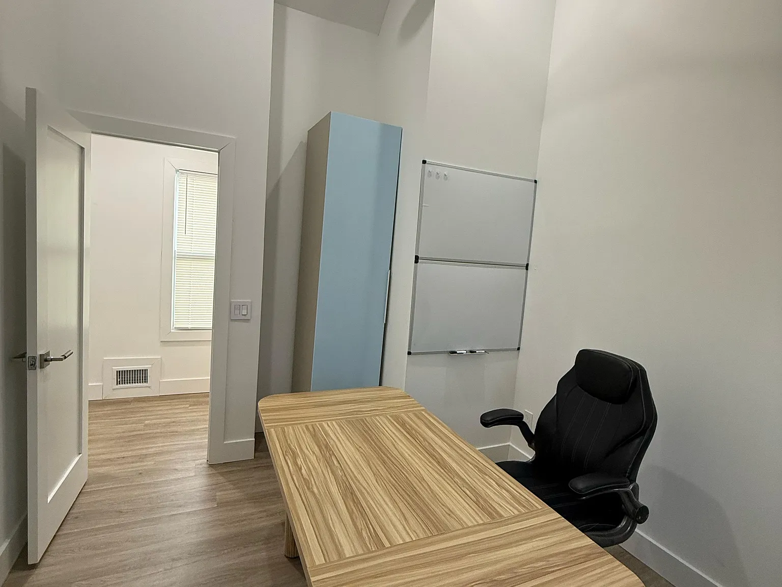 2 bed, 1200 sqft, $2,700 — Photo 3