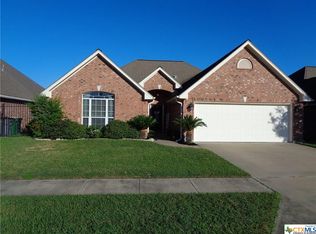 104 Zephyr Dr, Victoria, TX 77904