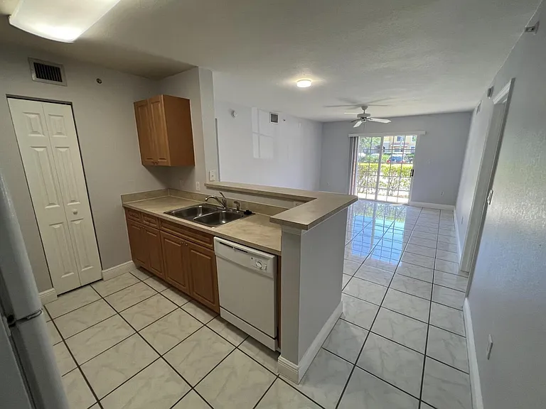 6769 Heritage Grande #2103 — Photo 3