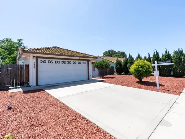 1351 Chukar St, Los Banos, CA 93635