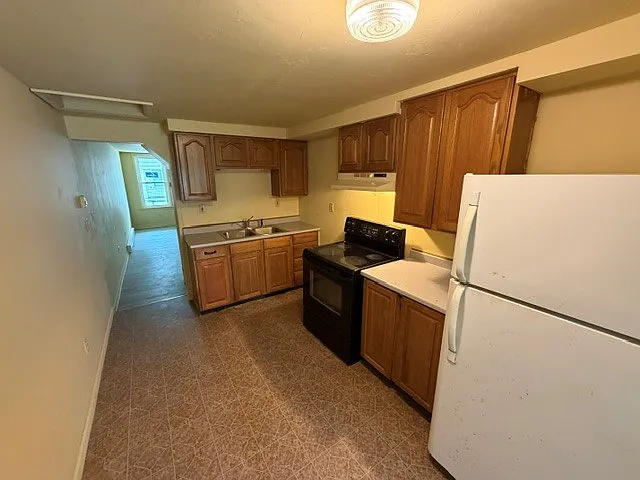 122 E King St — Photo 4
