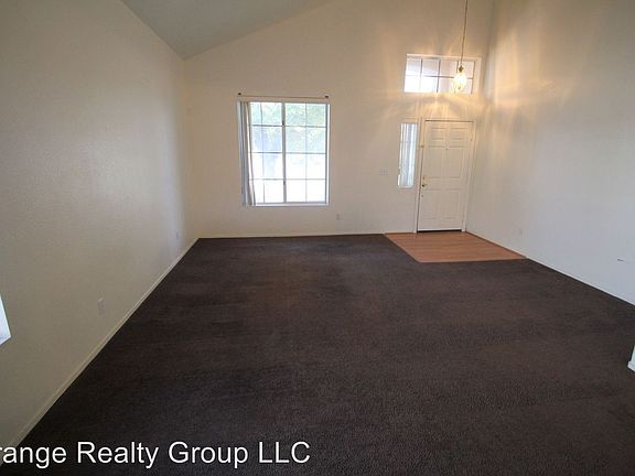 3rd image of 313 Laguna Glen Dr