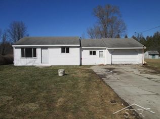 7318 Trinklein Rd, Saginaw, MI 48609