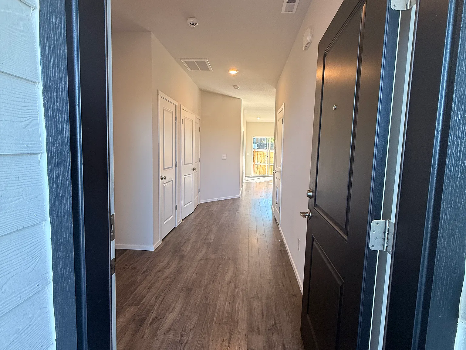 2 bed, 1103 sqft, $2,700 — Photo 3