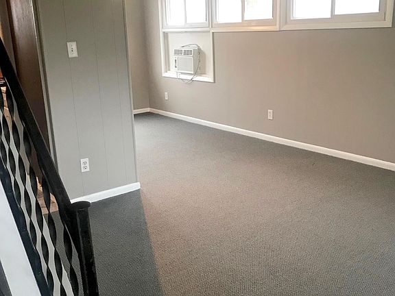 2nd image of 3291 Oakwood Dr