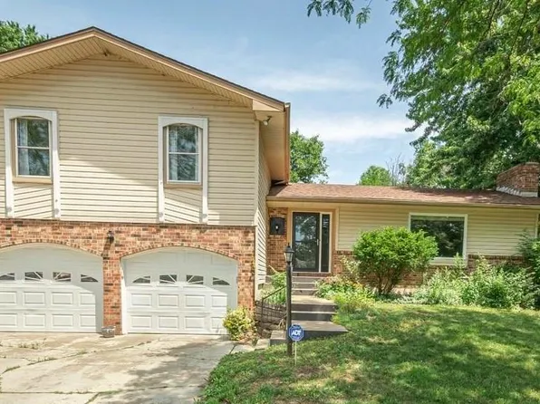 2730 SE 33rd St, Topeka, KS 66605