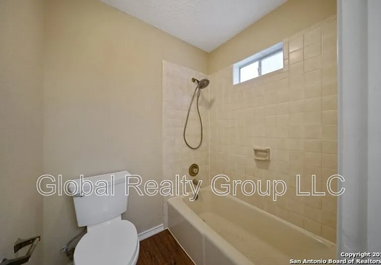 118 Golden Way — Photo 9