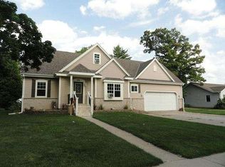 616 S Main St, Hartford, WI 53027