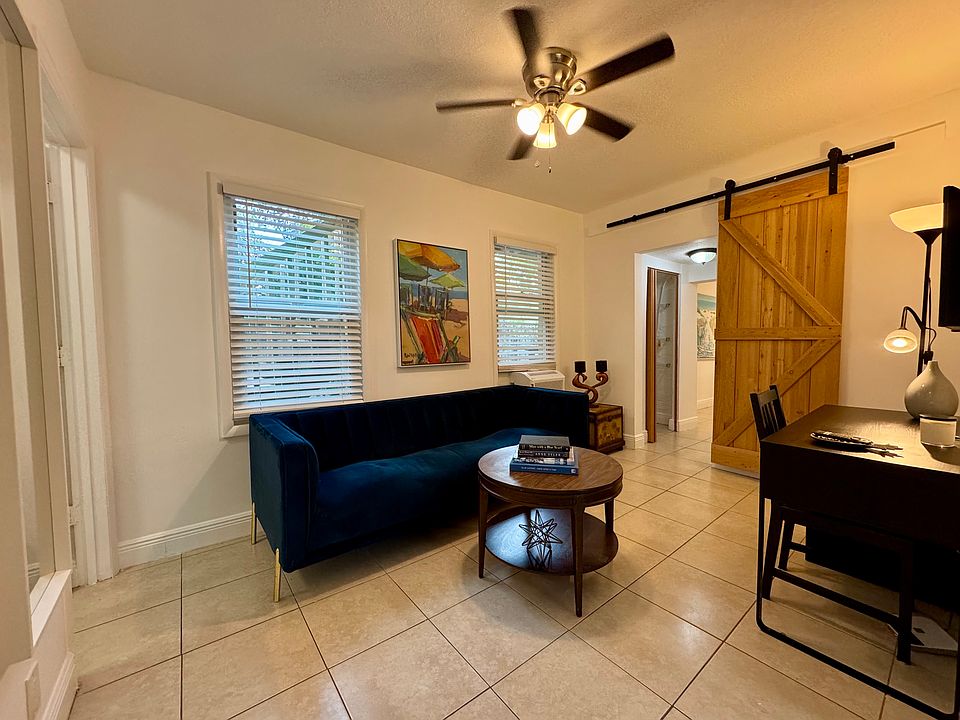1st image of 415 31st St APT 4